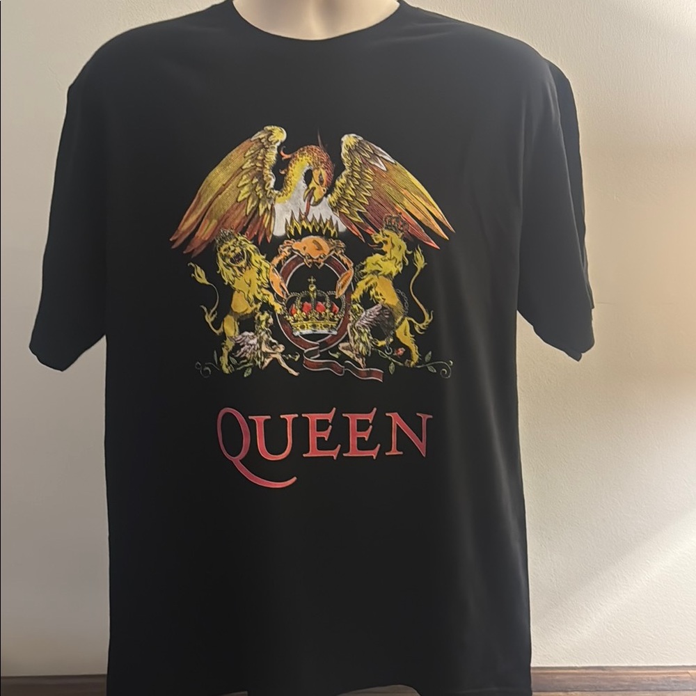 Queen Black Graphic T-Shirt